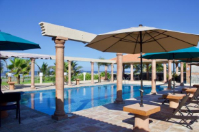 Отель Ananta Hotel & Massage  Каситас